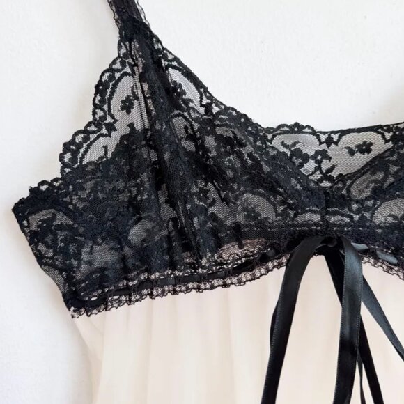 vintage 60s full length sheer nude slip dress with black lace trim - Picture 3 of 8